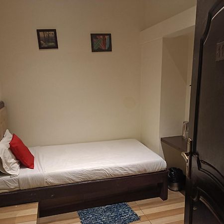 Hotel Serene Σιλόνγκ Εξωτερικό φωτογραφία