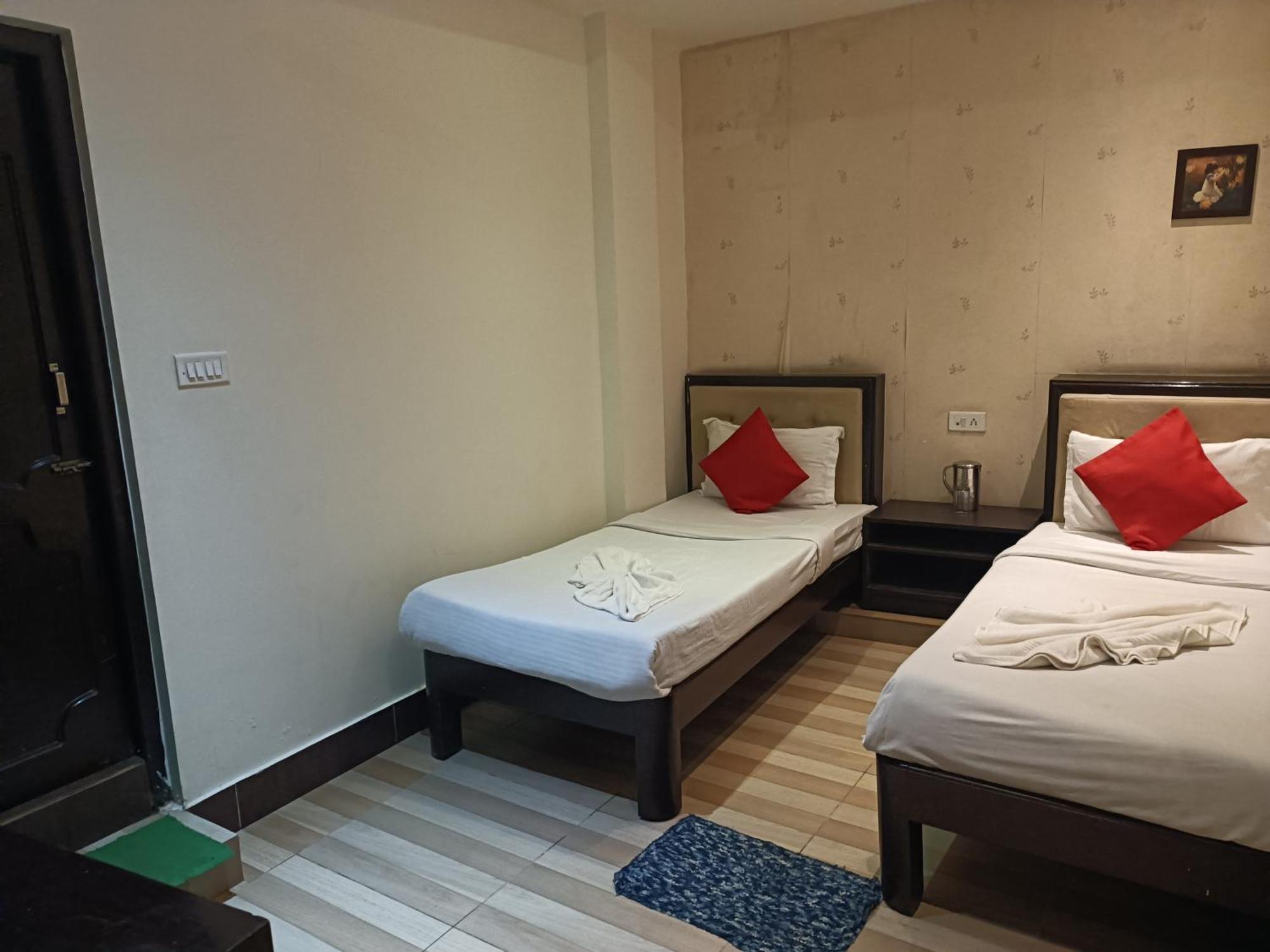 Hotel Serene Σιλόνγκ Εξωτερικό φωτογραφία