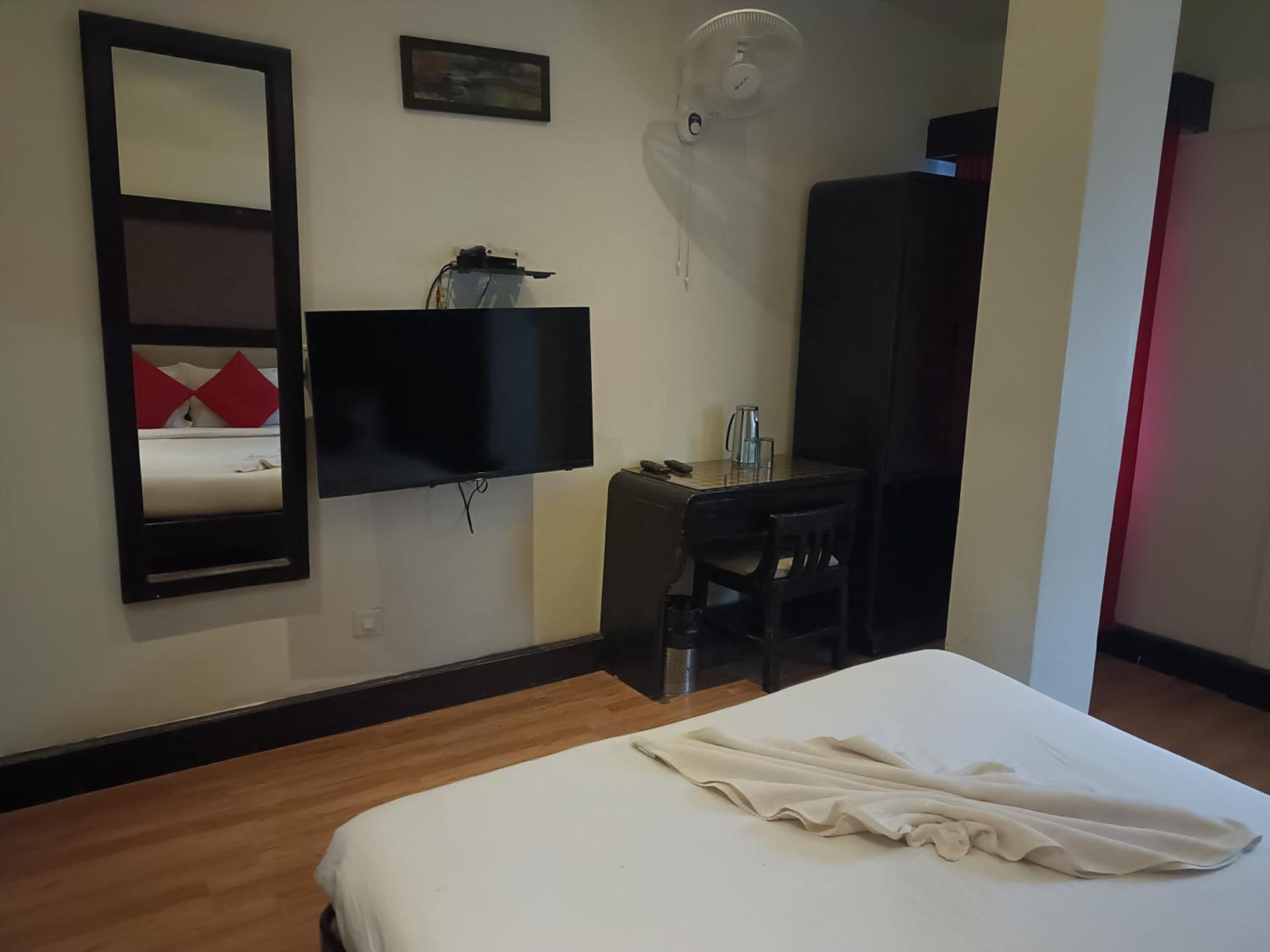 Hotel Serene Σιλόνγκ Εξωτερικό φωτογραφία