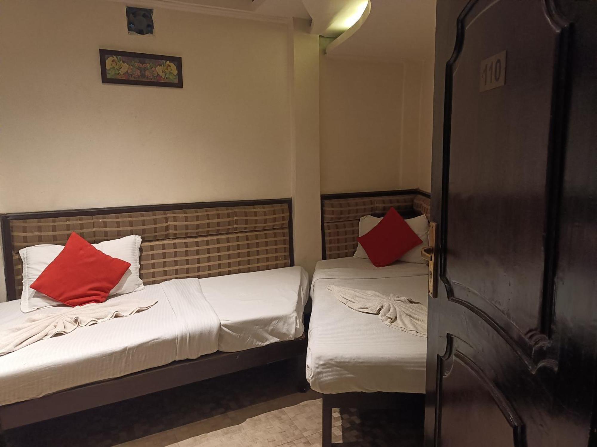 Hotel Serene Σιλόνγκ Εξωτερικό φωτογραφία