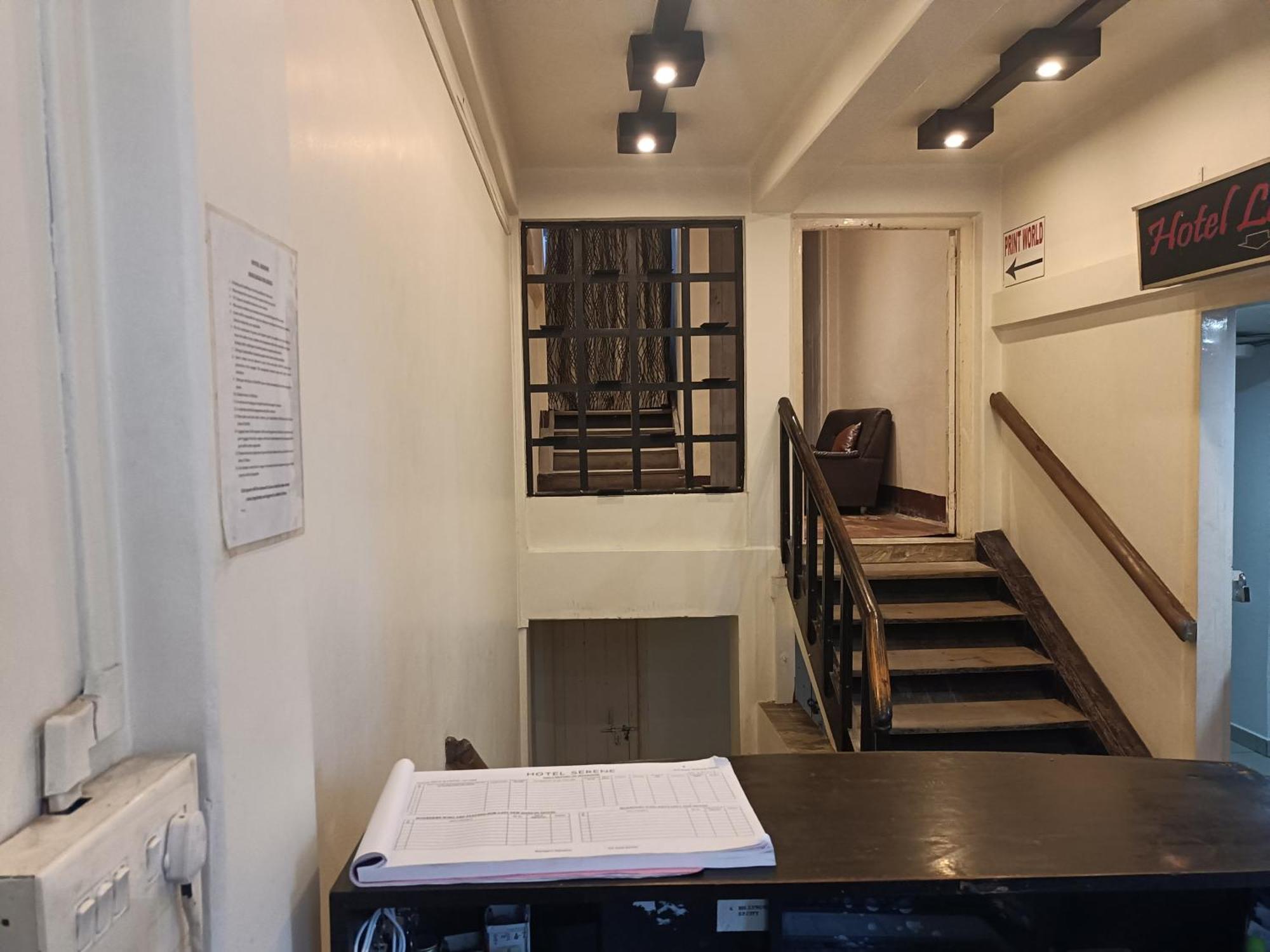 Hotel Serene Σιλόνγκ Εξωτερικό φωτογραφία