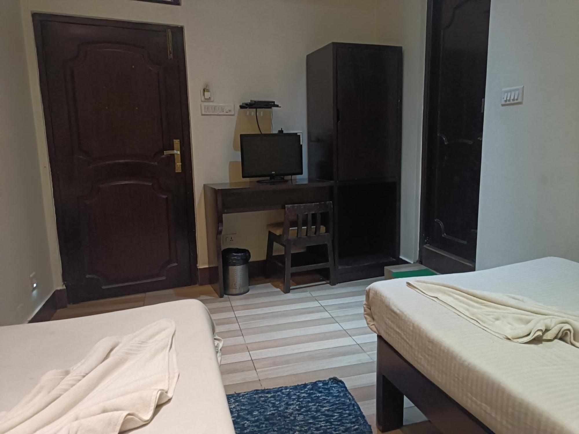 Hotel Serene Σιλόνγκ Εξωτερικό φωτογραφία