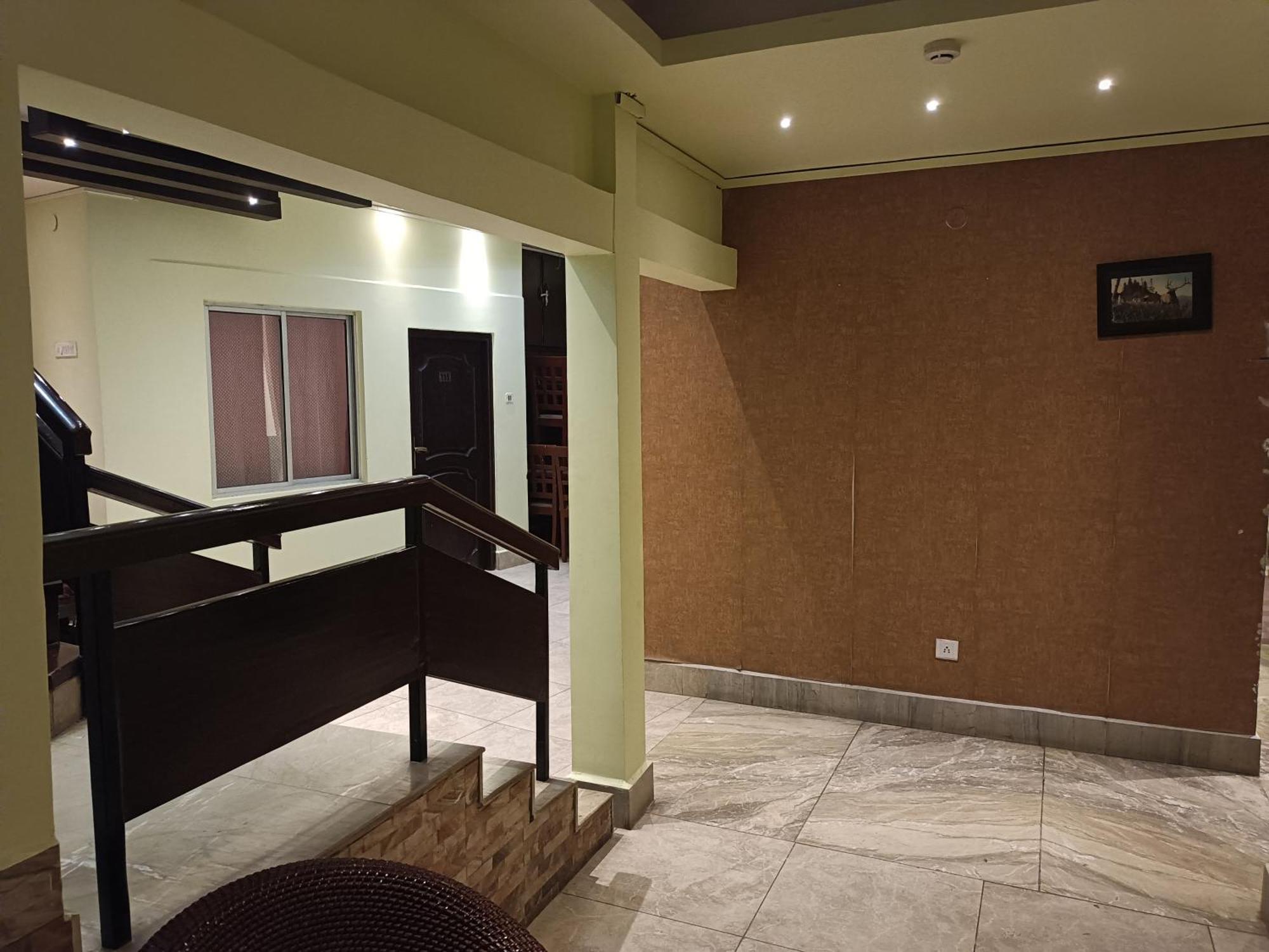 Hotel Serene Σιλόνγκ Εξωτερικό φωτογραφία