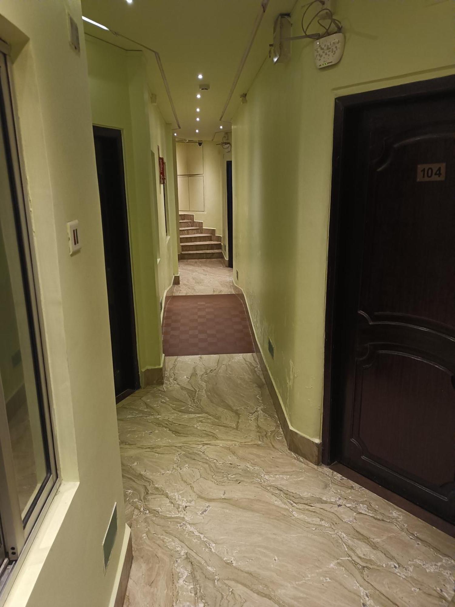 Hotel Serene Σιλόνγκ Εξωτερικό φωτογραφία