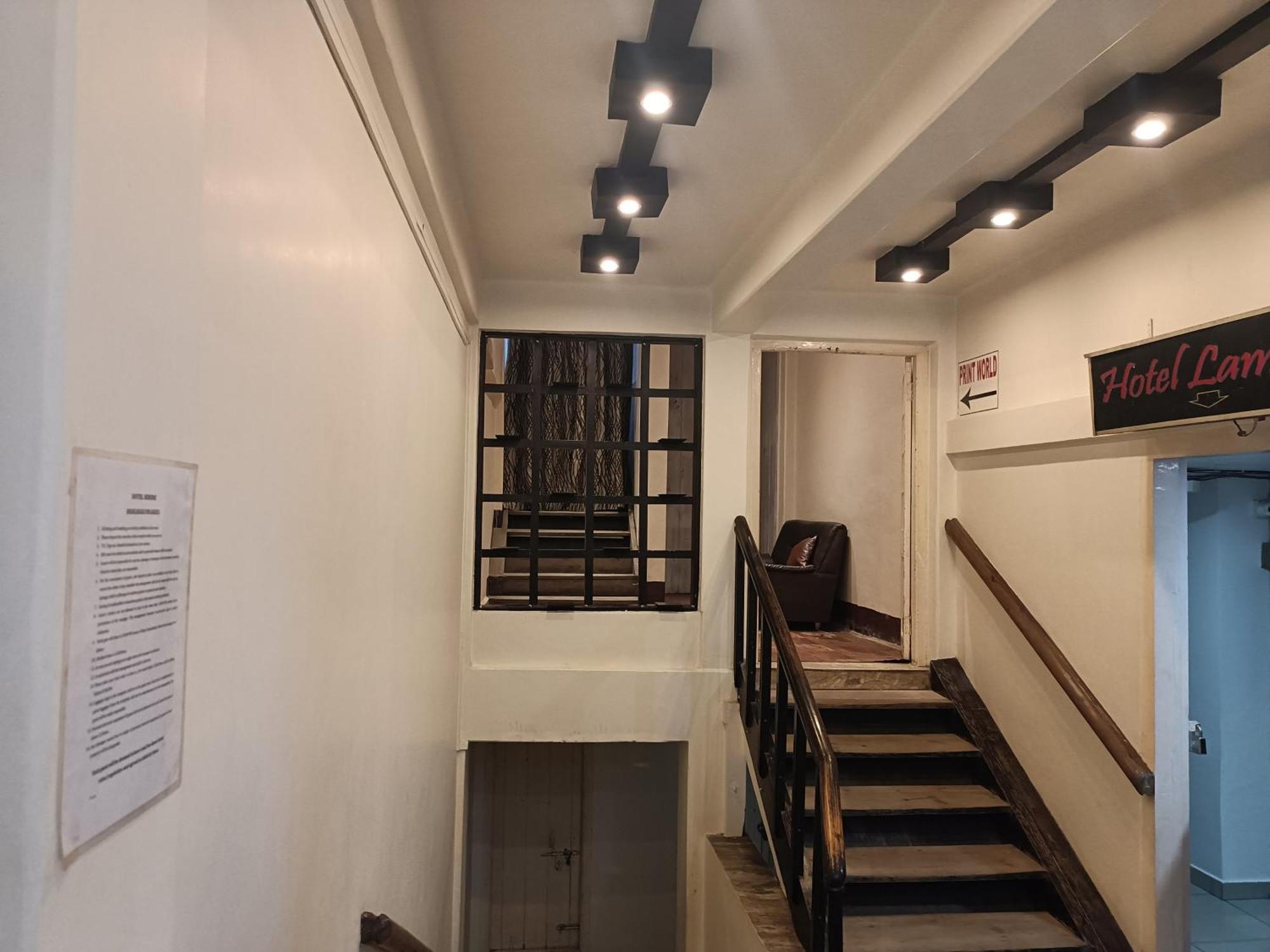 Hotel Serene Σιλόνγκ Εξωτερικό φωτογραφία