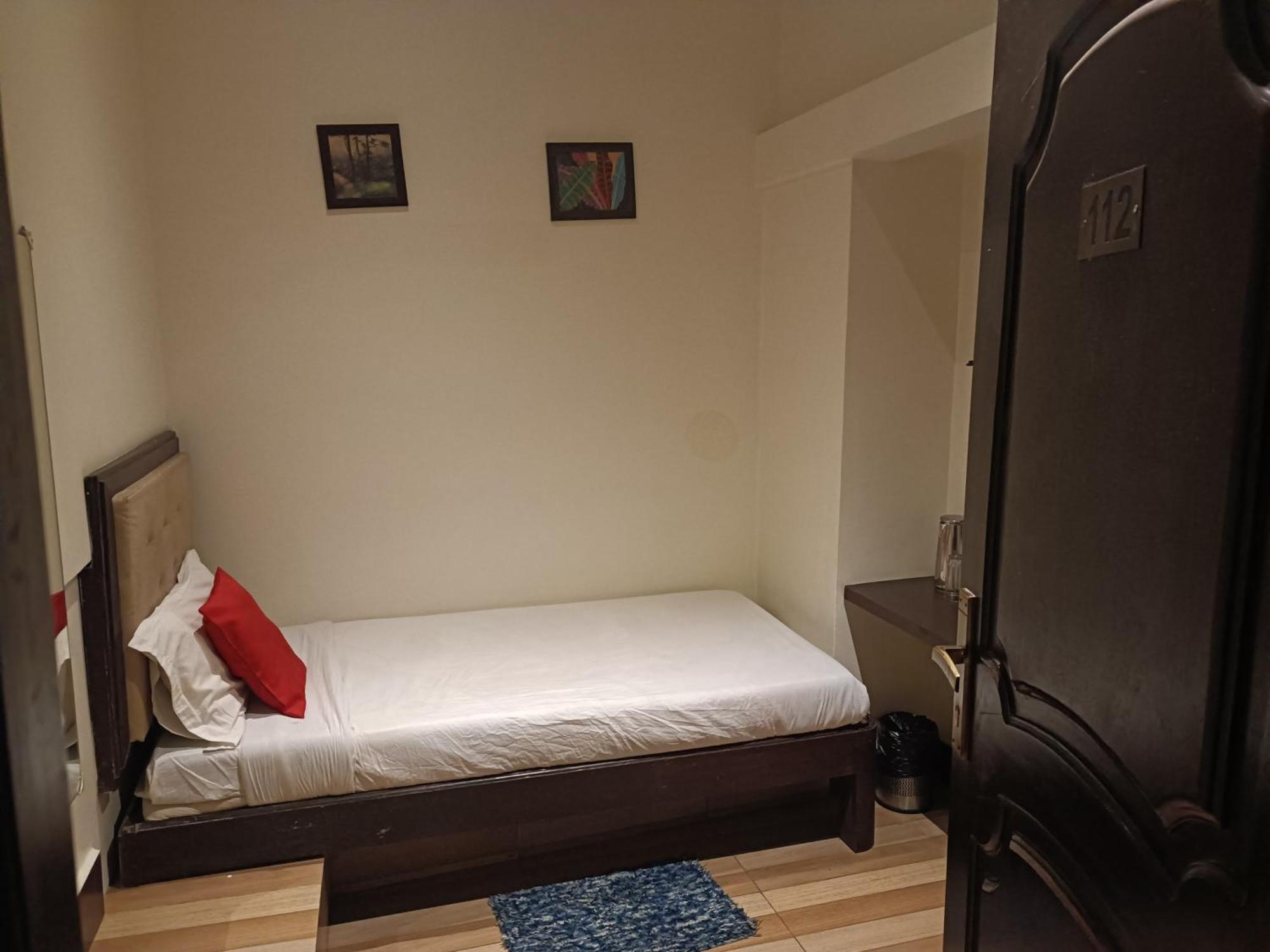 Hotel Serene Σιλόνγκ Εξωτερικό φωτογραφία